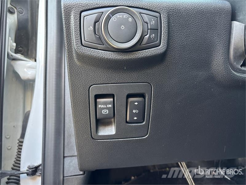 Ford F-150 Raptor 4x4 Crew Cab Pickup Other