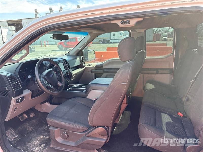 Ford F-150 STX 4x2 Extended Cab Pickup Drugi