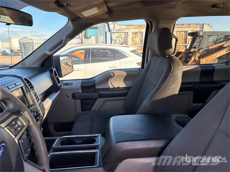 Ford F-150 STX 4x4 Crew Cab Pickup Drugi