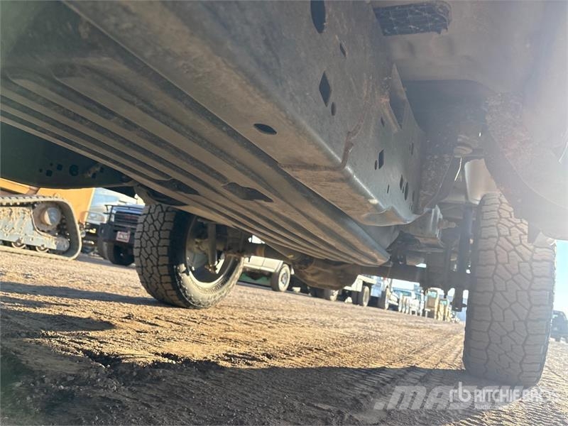 Ford F-150 STX 4x4 Crew Cab Pickup Drugi