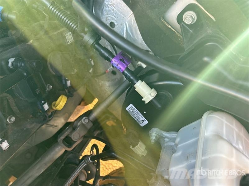 Ford F-150 STX 4x4 Crew Cab Pickup Drugi