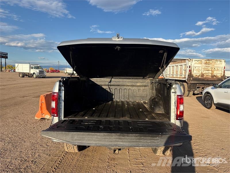Ford F-150 STX 4x4 Crew Cab Pickup Drugi