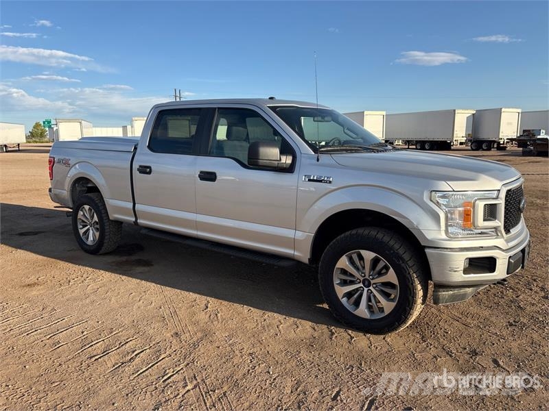 Ford F-150 STX 4x4 Crew Cab Pickup Drugi