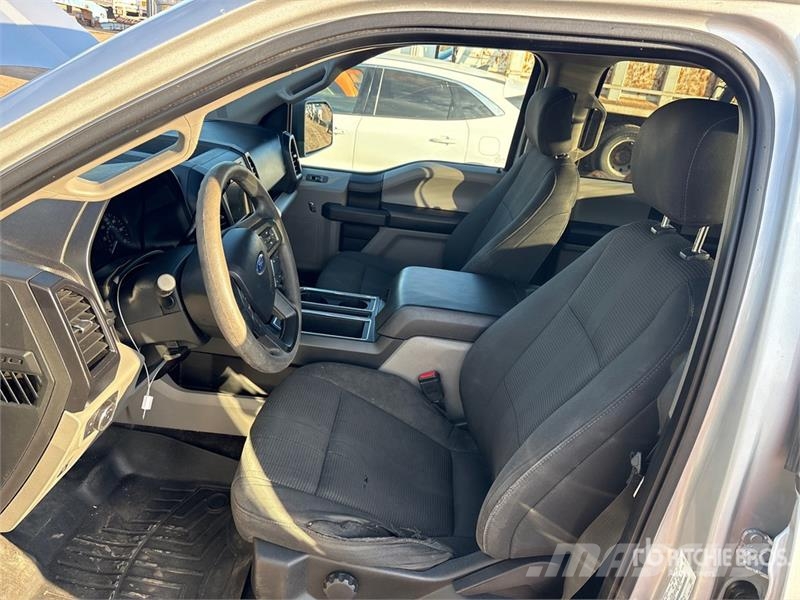 Ford F-150 STX 4x4 Crew Cab Pickup Drugi