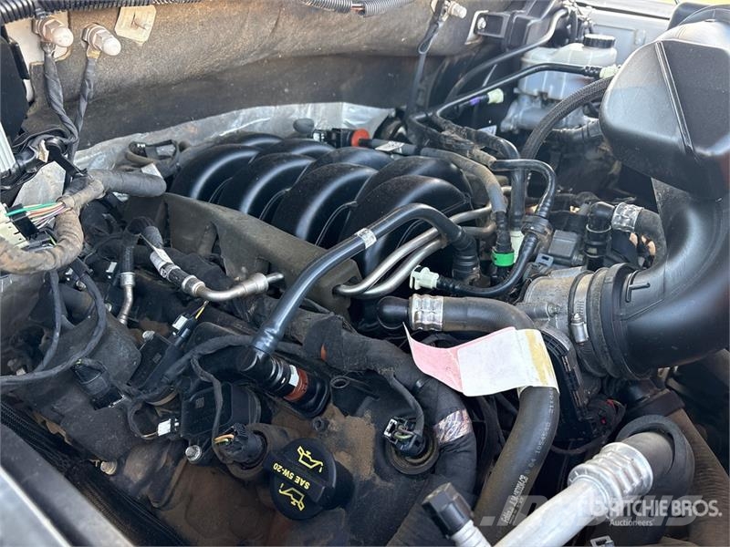 Ford F-150 STX 4x4 Crew Cab Pickup Drugi