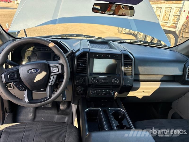 Ford F-150 STX 4x4 Crew Cab Pickup Drugi