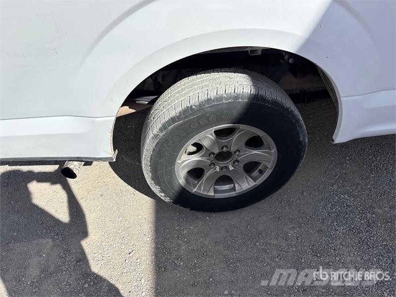 Ford F-150 XL 4x2 Crew Cab Pickup Andere Transporter