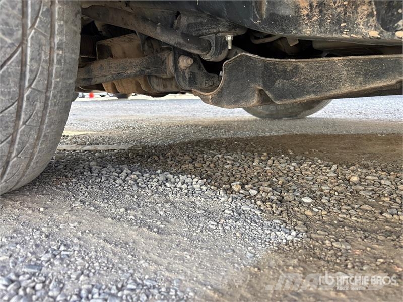 Ford F-150 XL 4x2 Crew Cab Pickup Andere Transporter
