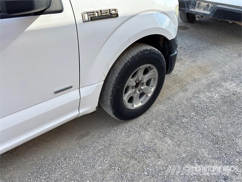 Ford F-150 XL 4x2 Crew Cab Pickup Andere Transporter