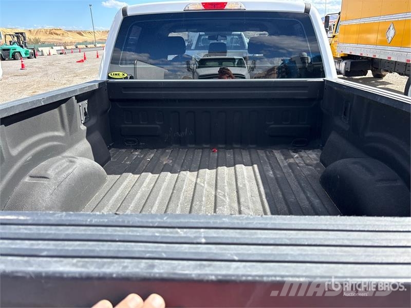 Ford F-150 XL 4x2 Crew Cab Pickup Andere Transporter