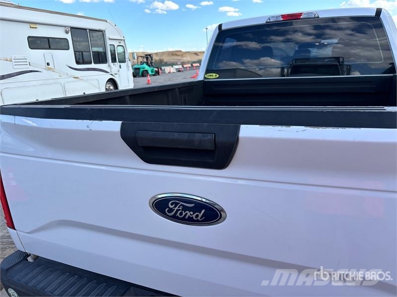 Ford F-150 XL 4x2 Crew Cab Pickup Andere Transporter