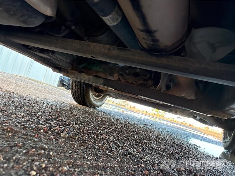 Ford F-150 XL 4x2 Crew Cab Pickup Muu