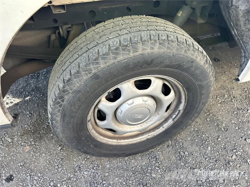 Ford F-150 XL 4x2 Extended Cab Pickup 其他