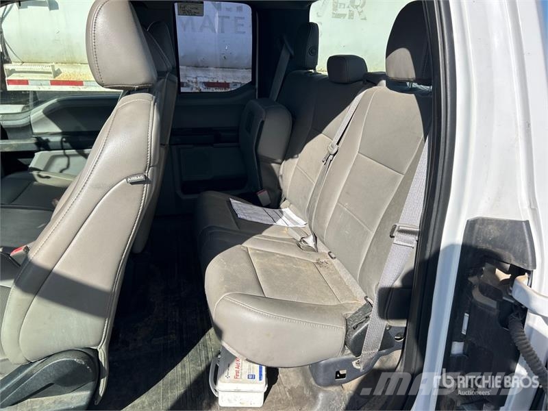 Ford F-150 XL 4x2 Extended Cab Pickup 其他