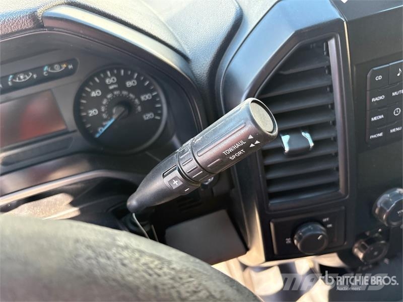 Ford F-150 XL 4x2 Extended Cab Pickup Autre fourgon / utilitaire