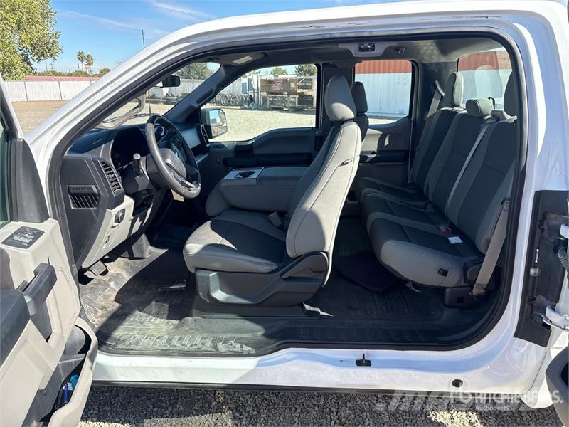 Ford F-150 XL 4x2 Extended Cab Pickup Muu