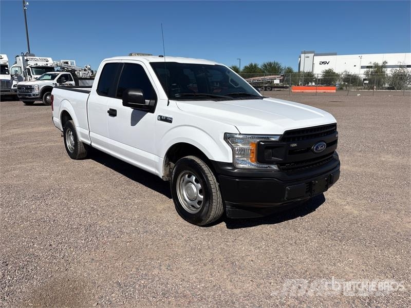 Ford F-150 XL 4x2 Extended Cab Pickup (Inoperable) Ostalo