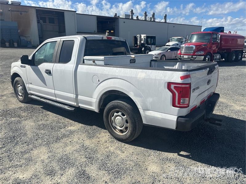 Ford F-150 XL 4x2 Extended Cab Pickup Ostalo