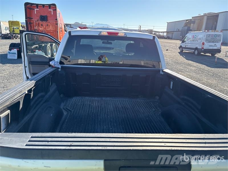 Ford F-150 XL 4x2 Extended Cab Pickup Drugi