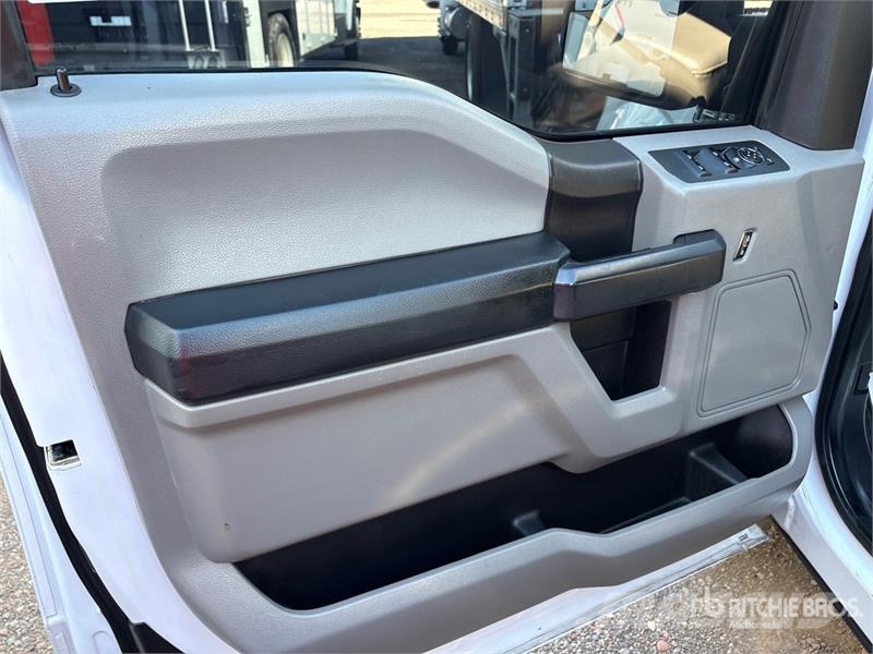 Ford F-150 XL 4x2 Extended Cab Pickup (Inoperable) Ostalo