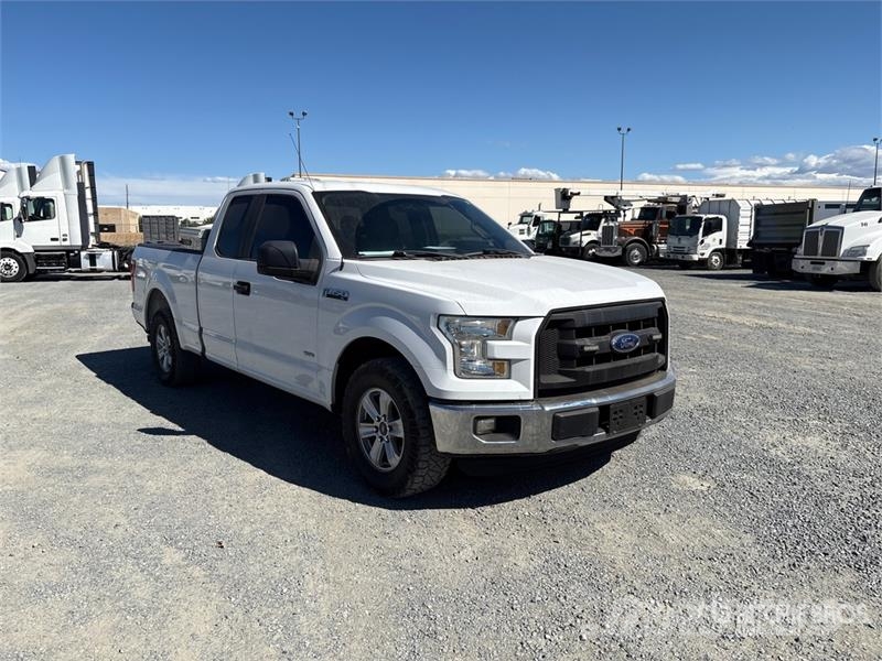 Ford F-150 XL 4x2 Extended Cab Pickup Autre fourgon / utilitaire