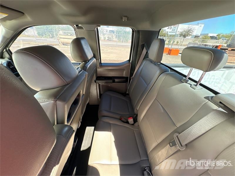 Ford F-150 XL 4x2 Extended Cab Pickup (Inoperable) Ostalo