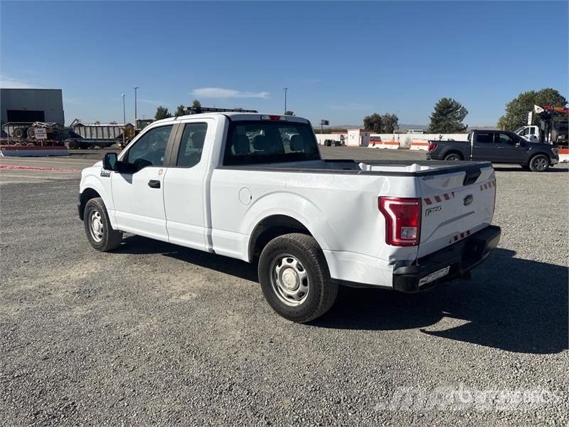 Ford F-150 XL 4x2 Extended Cab Pickup Прочие фургоны
