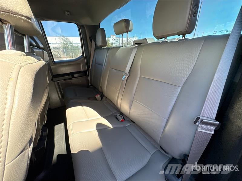 Ford F-150 XL 4x2 Extended Cab Pickup (Inoperable) Ostalo