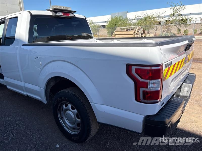 Ford F-150 XL 4x2 Extended Cab Pickup (Inoperable) Ostalo