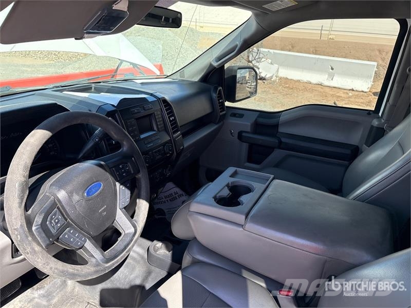 Ford F-150 XL 4x2 Extended Cab Pickup Autre fourgon / utilitaire