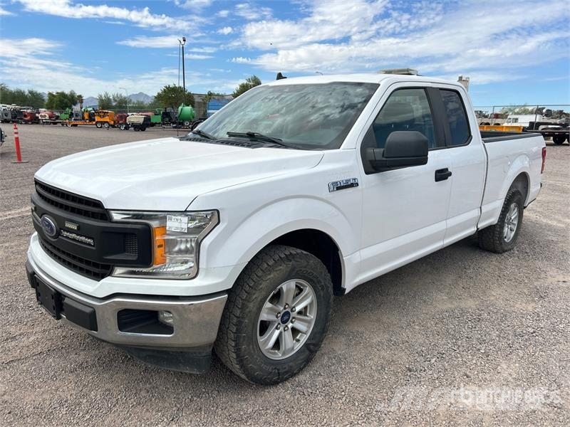 Ford F-150 XL 4x2 Extended Cab Pickup Další