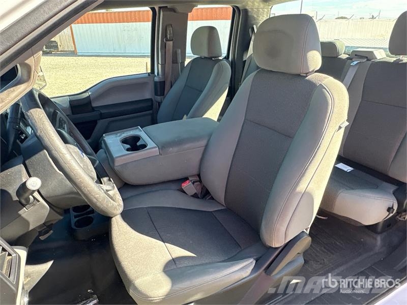 Ford F-150 XL 4x2 Extended Cab Pickup Muu