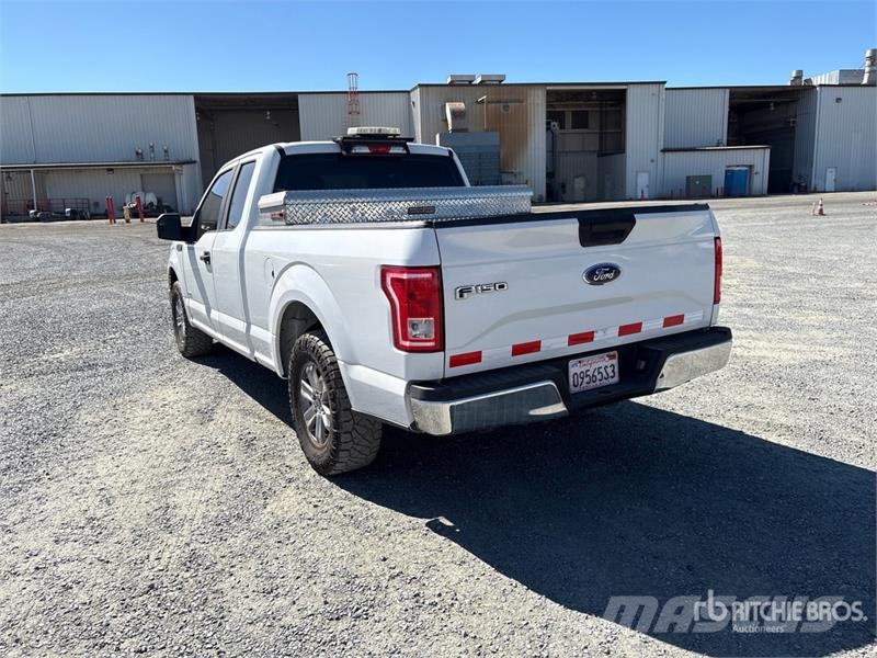 Ford F-150 XL 4x2 Extended Cab Pickup Autre fourgon / utilitaire