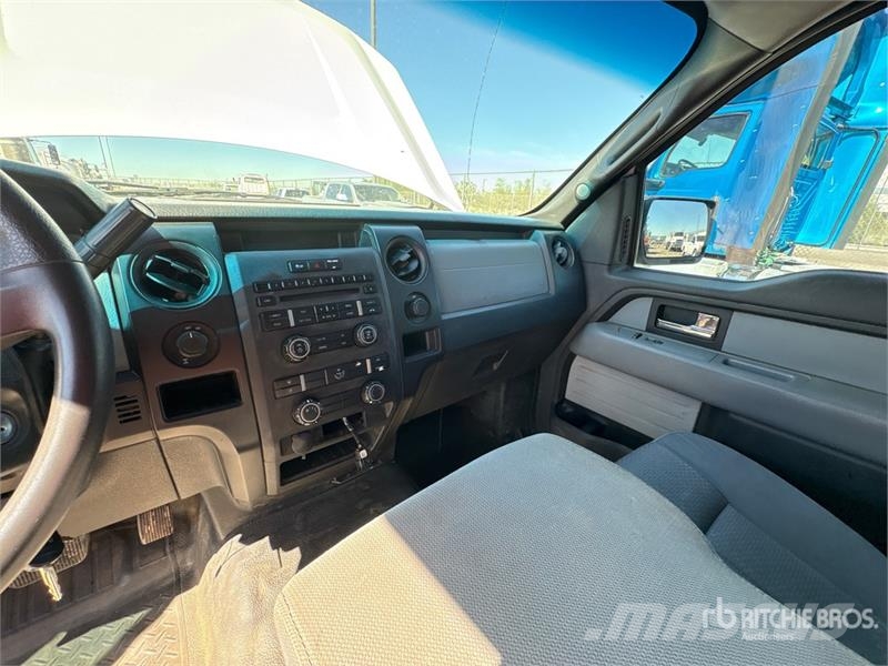 Ford F-150 XL 4x2 Extended Cab Pickup Autre fourgon / utilitaire