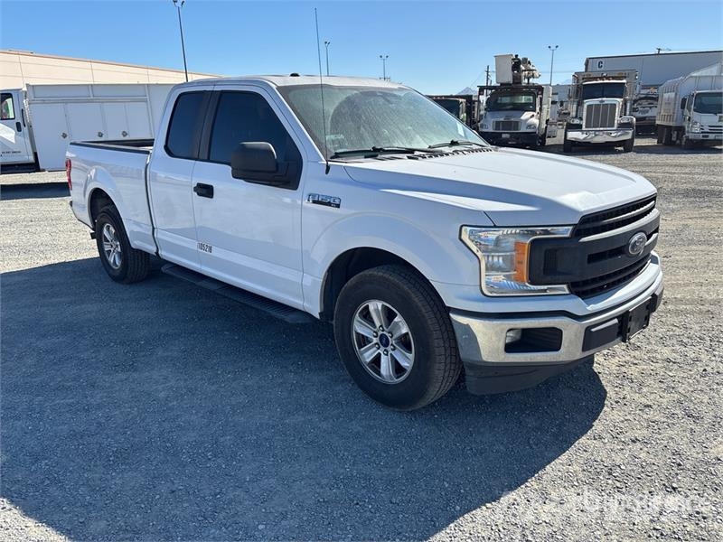 Ford F-150 XL 4x2 Extended Cab Pickup 其他