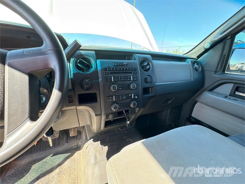 Ford F-150 XL 4x2 Extended Cab Pickup Autre fourgon / utilitaire