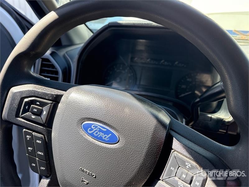 Ford F-150 XL 4x2 Extended Cab Pickup (Inoperable) Ostalo