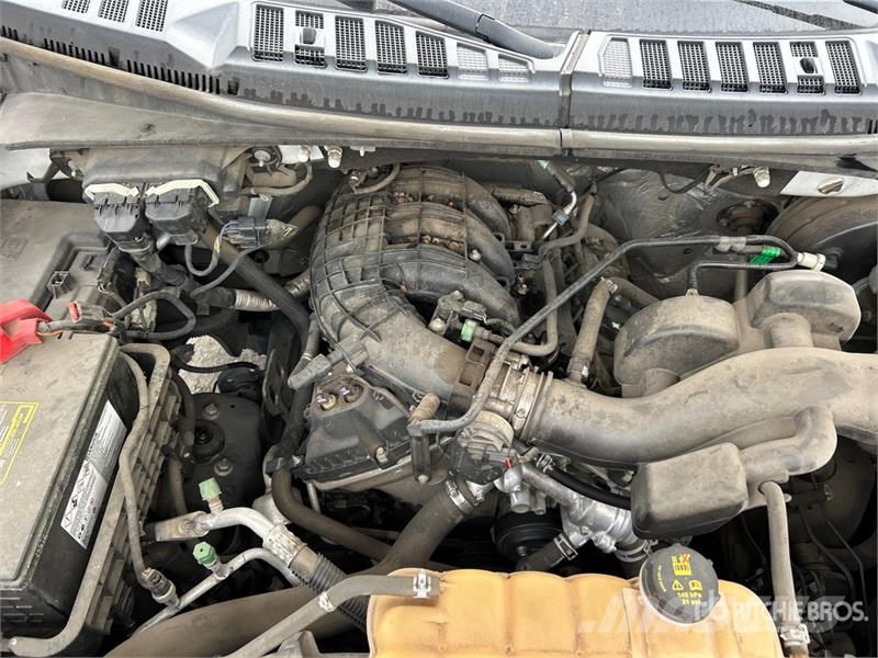 Ford F-150 XL 4x2 Extended Cab Pickup Drugi