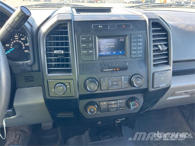 Ford F-150 XL 4x2 Extended Cab Pickup 其他