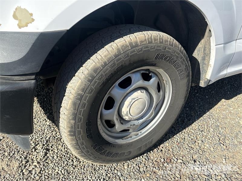 Ford F-150 XL 4x2 Extended Cab Pickup Прочие фургоны
