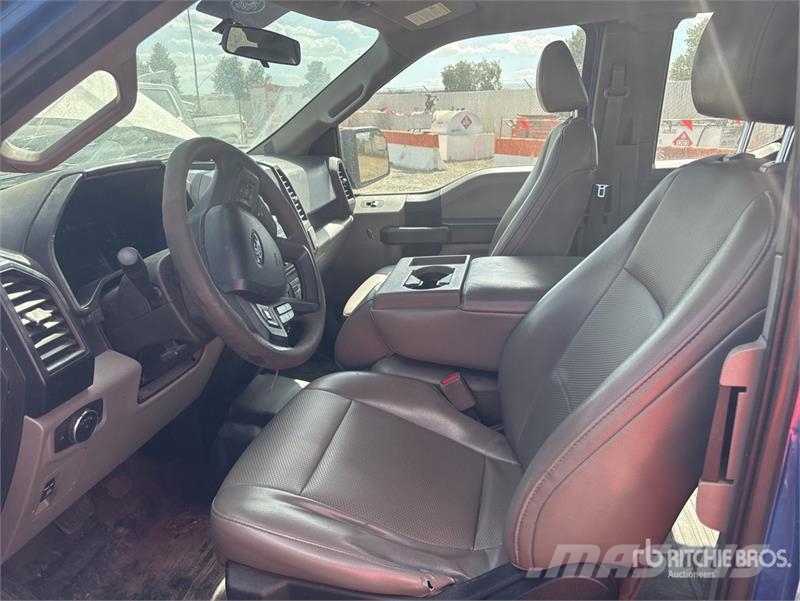 Ford F-150 XL 4x2 Extended Cab Pickup Další