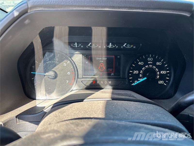 Ford F-150 XL 4x2 Extended Cab Pickup 其他