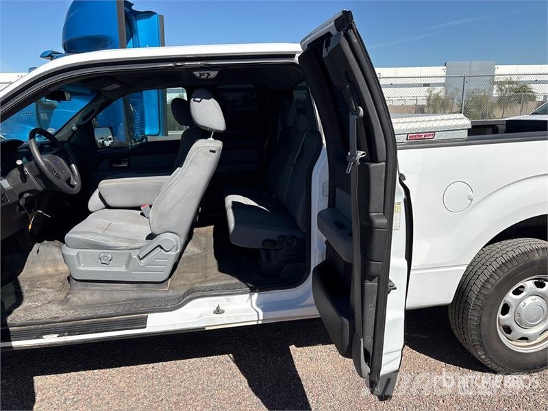 Ford F-150 XL 4x2 Extended Cab Pickup Autre fourgon / utilitaire