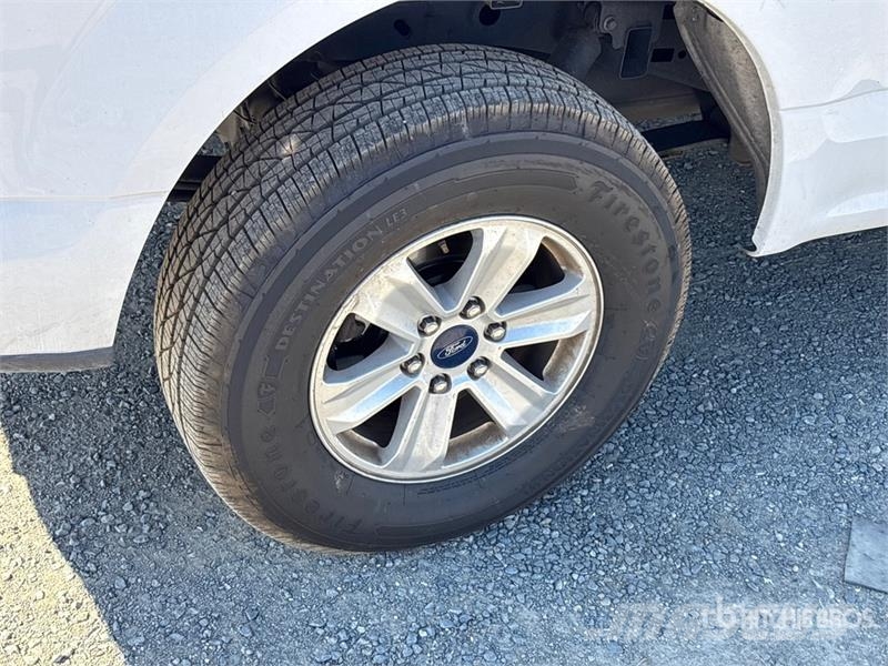 Ford F-150 XL 4x2 Extended Cab Pickup 其他
