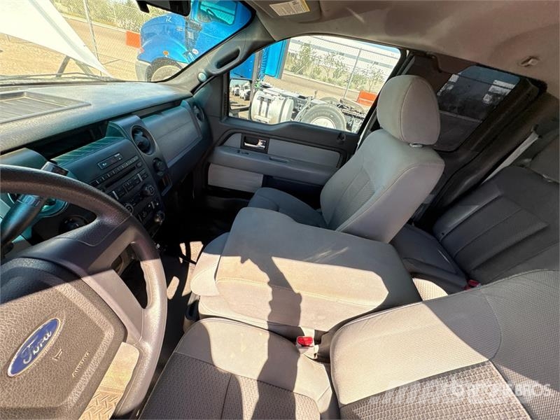 Ford F-150 XL 4x2 Extended Cab Pickup Autre fourgon / utilitaire