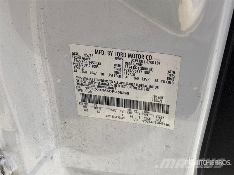 Ford F-150 XL 4x2 Extended Cab Pickup 其他