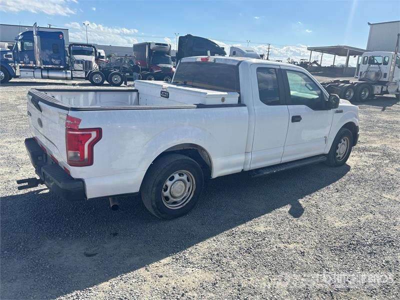 Ford F-150 XL 4x2 Extended Cab Pickup Ostalo