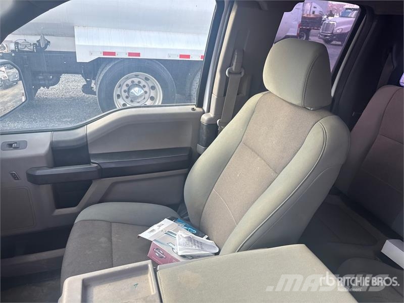 Ford F-150 XL 4x2 Extended Cab Pickup Ostalo