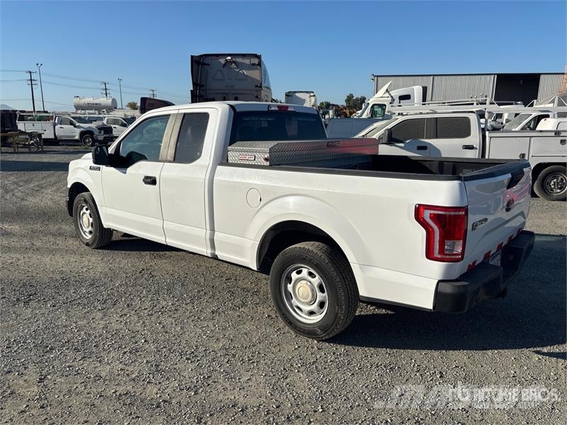 Ford F-150 XL 4x2 Extended Cab Pickup Furgoni altro
