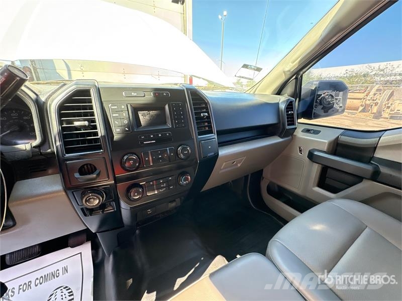 Ford F-150 XL 4x2 Extended Cab Pickup (Inoperable) Ostalo